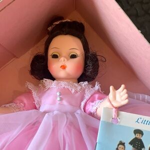 Alaxander Doll, Beth number 412! Still in box.